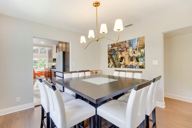 Building Photo - 15 S Lawsona Blvd