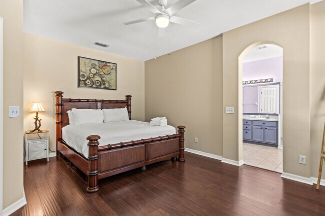 Building Photo - 8317 Moccasin Trail Dr