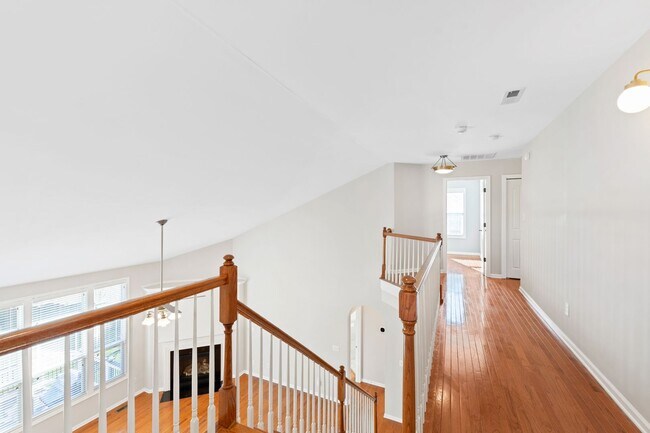 Building Photo - Beautiful 5 Bedroom Home in Dansforth Neighborhood