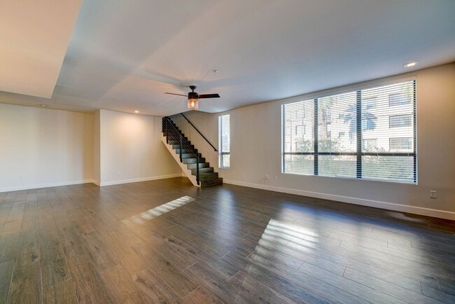 Building Photo - 504 E Roosevelt St