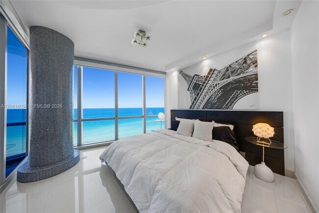Building Photo - 17121 Collins Ave
