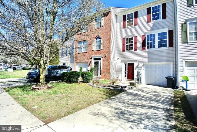 Building Photo - 2107 Mardic Dr