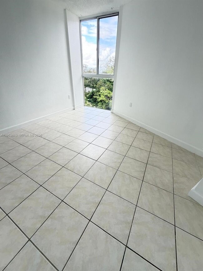 Building Photo - 7035 NW 186th St