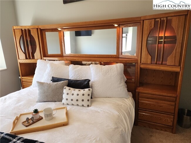 Building Photo - 303 Sugar Top Dr