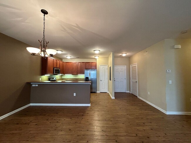 Building Photo - RENT SPECIAL 1/2 OFF 1ST MONTHS RENT IF MO...