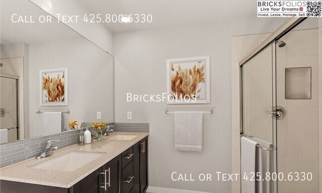 Building Photo - 1384 SW Pendleton Way