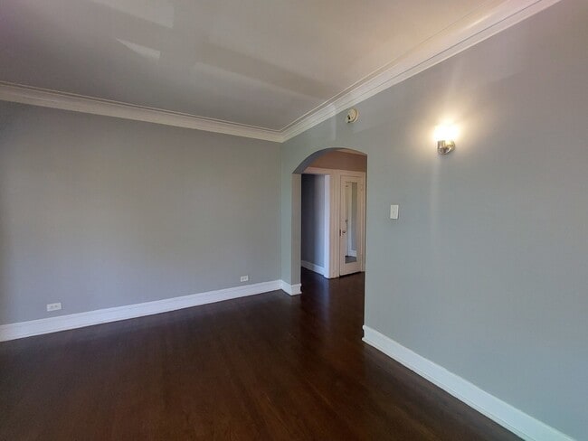 Building Photo - 3104 W 64th St