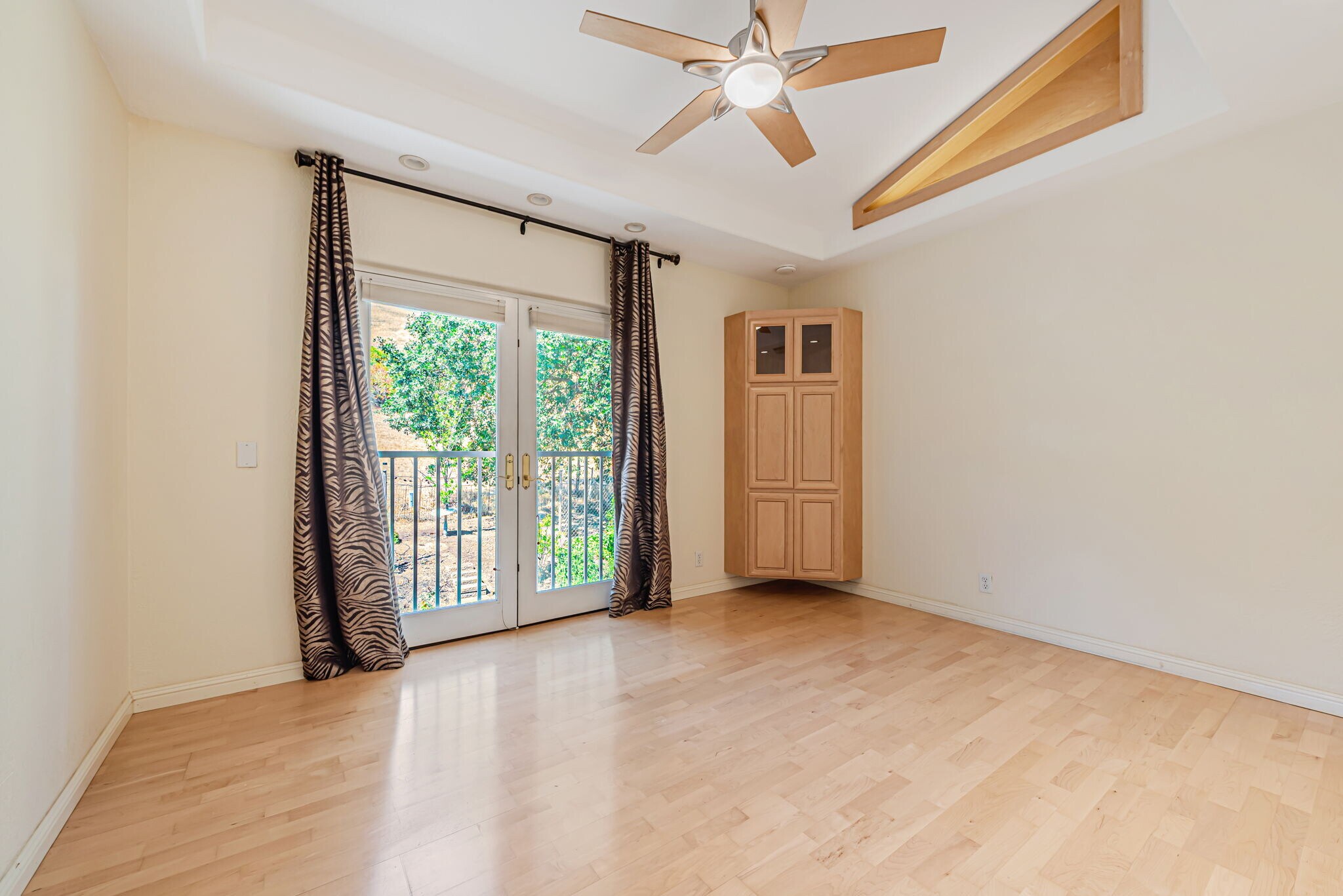 Building Photo - 520 Weybridge Dr
