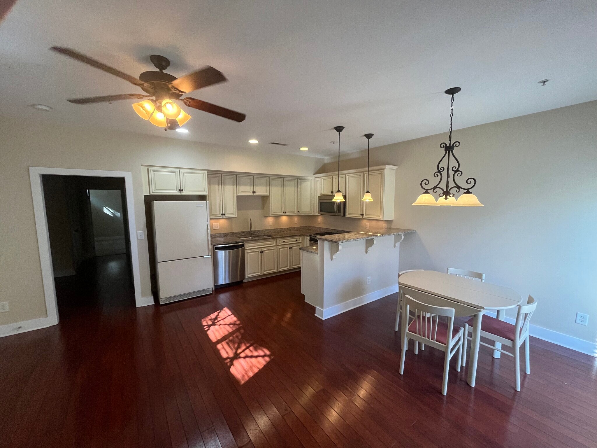 Building Photo - 148 Generals Retreat Pl