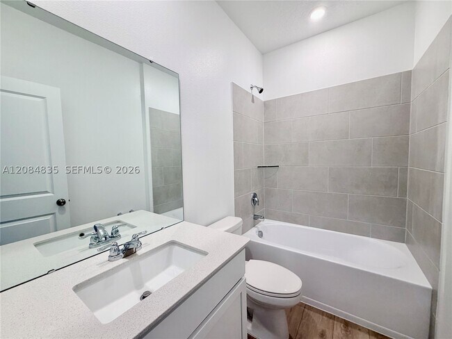 Building Photo - 4443 Vibernum Ave