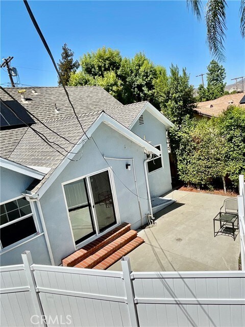 Building Photo - 10332 Floralita Ave