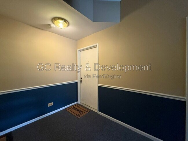 Building Photo - 2856 Heatherwood Dr