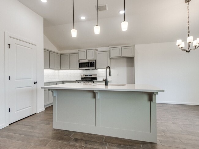 Building Photo - Beautiful New Home!