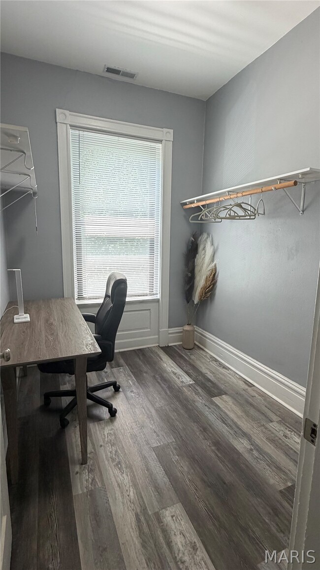 Building Photo - 2035 Allen Ave