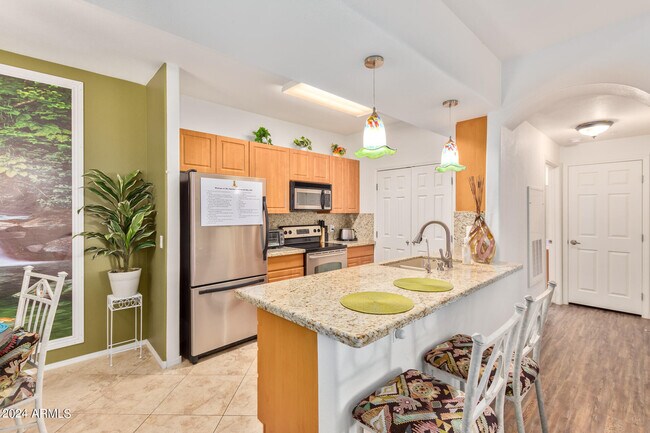 Building Photo - 10136 E Southern Ave