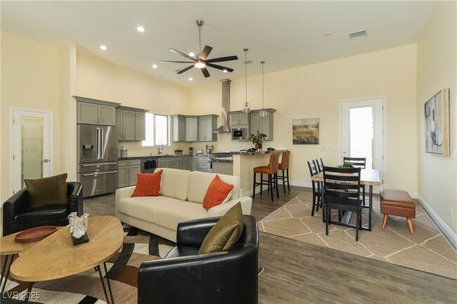 Building Photo - 1409 Denver St