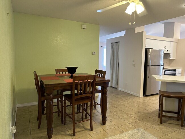 Building Photo - You'll love this charming 3/2/2 home in th...