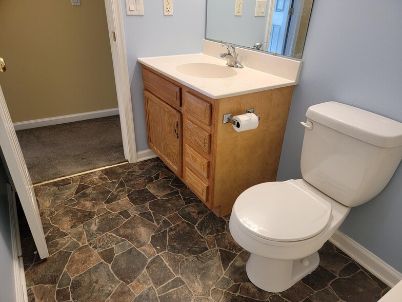 Building Photo - 2006 Greystone Dr