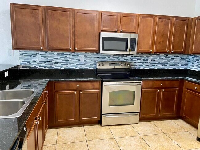 Building Photo - 8899 NW 107th Ct