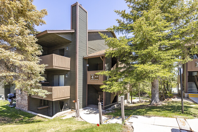 Building Photo - 6955 N 2200 W