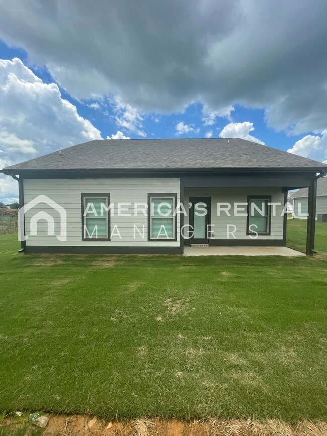 Building Photo - Home for Rent in Tuscaloosa, AL!!! View wi...