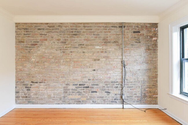 Building Photo - 2334.5 N Spaulding Ave