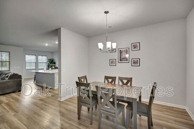 Building Photo - 430 Water Orchid Wy