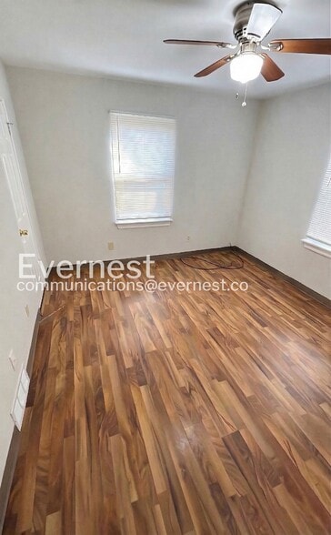 Building Photo - 9717 Dennis Dr