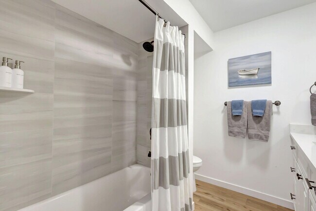 Building Photo - 334 Brackenwood Cir