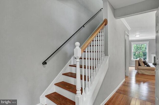 Building Photo - 94 Blueridge Ct