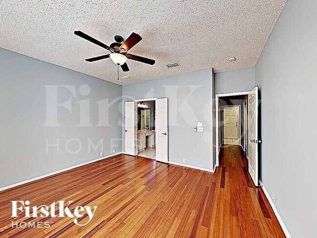 Building Photo - 7885 Parkmount Ct