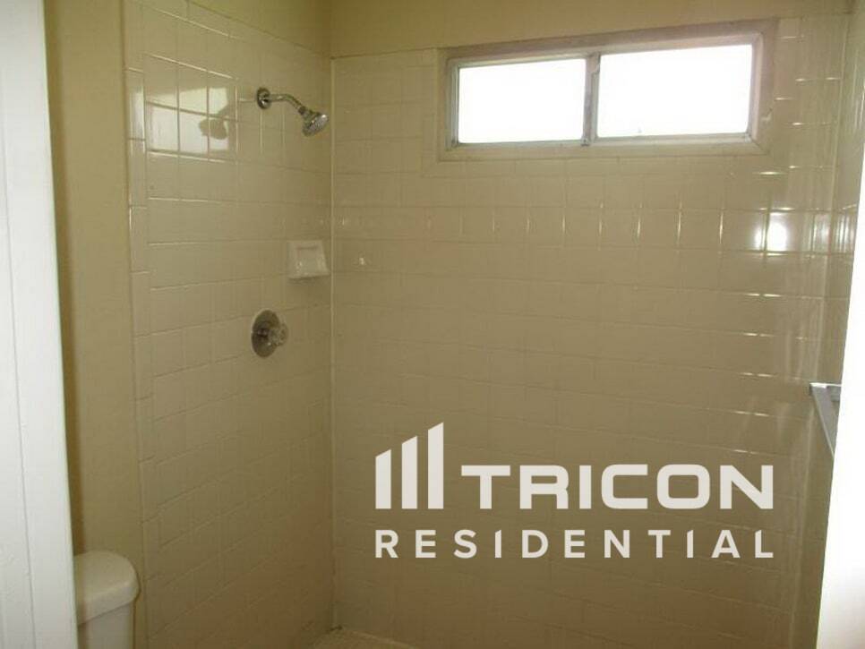 Building Photo - 3827 W Gelding Dr