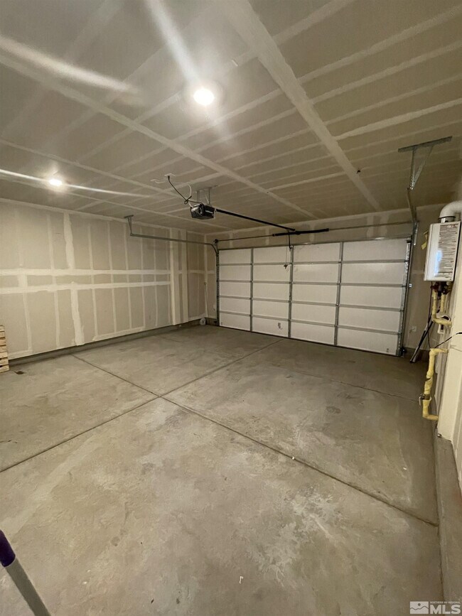 Building Photo - 8839 Wolf Moon Dr