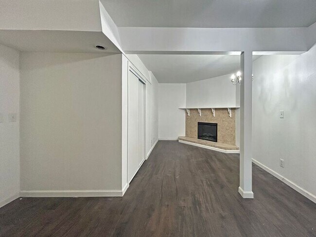 Building Photo - 505 Empress Ave