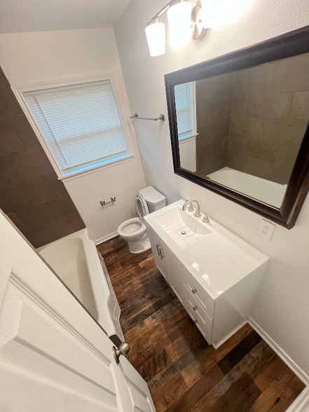 Building Photo - 6628 Ascot Ln