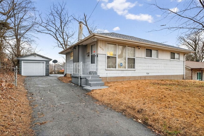 Building Photo - 2403 Gardner Dr