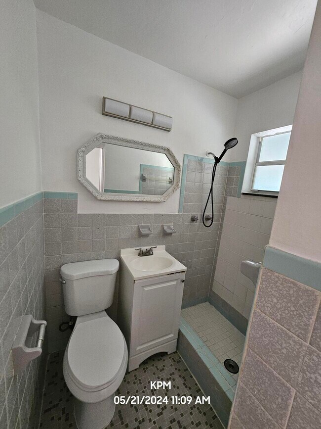 Building Photo - 115 Bravado Ln