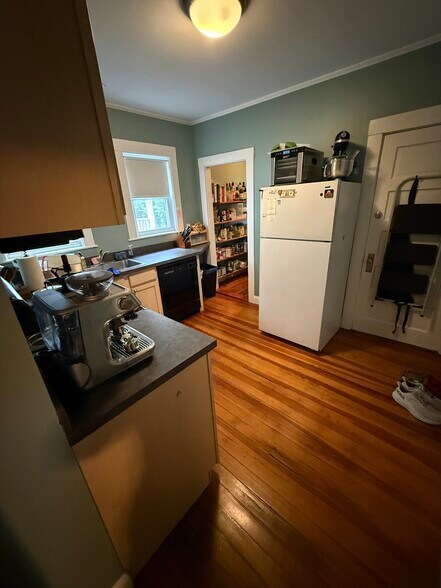 Building Photo - 5 Belmont Sq