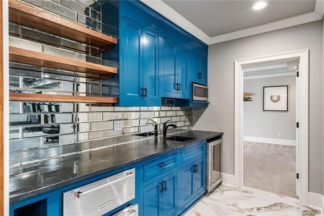 Building Photo - 5265 Peachtree Dunwoody Rd NE