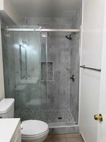 Primary Bath en suite - 7013 W Manchester Ave