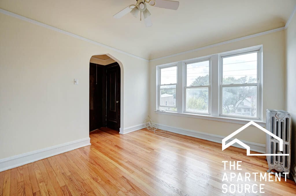 Building Photo - 2942 N Albany Ave