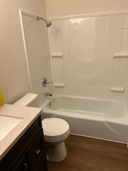 all new bathrooom - 3620 Farnham Dr