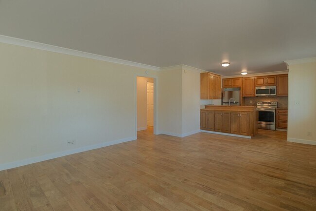 Building Photo - 2 Bedroom + 1 Bathroom Condo  | Marina Village | Port Hueneme | Unfurnished