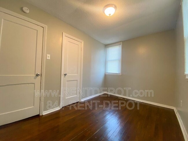 Building Photo - 1621 Rheinhardt Ave