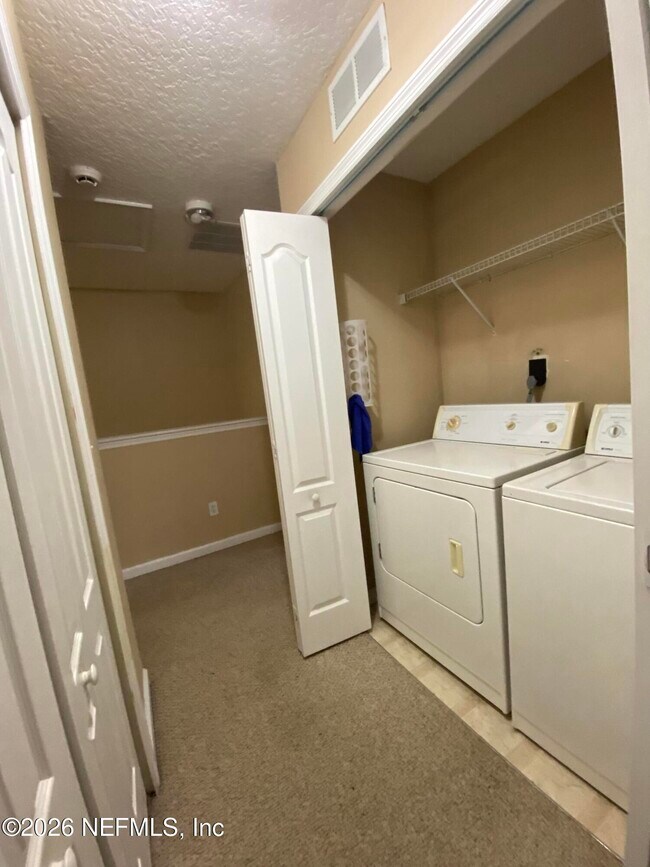 Building Photo - 1461 Biscayne Bay Dr