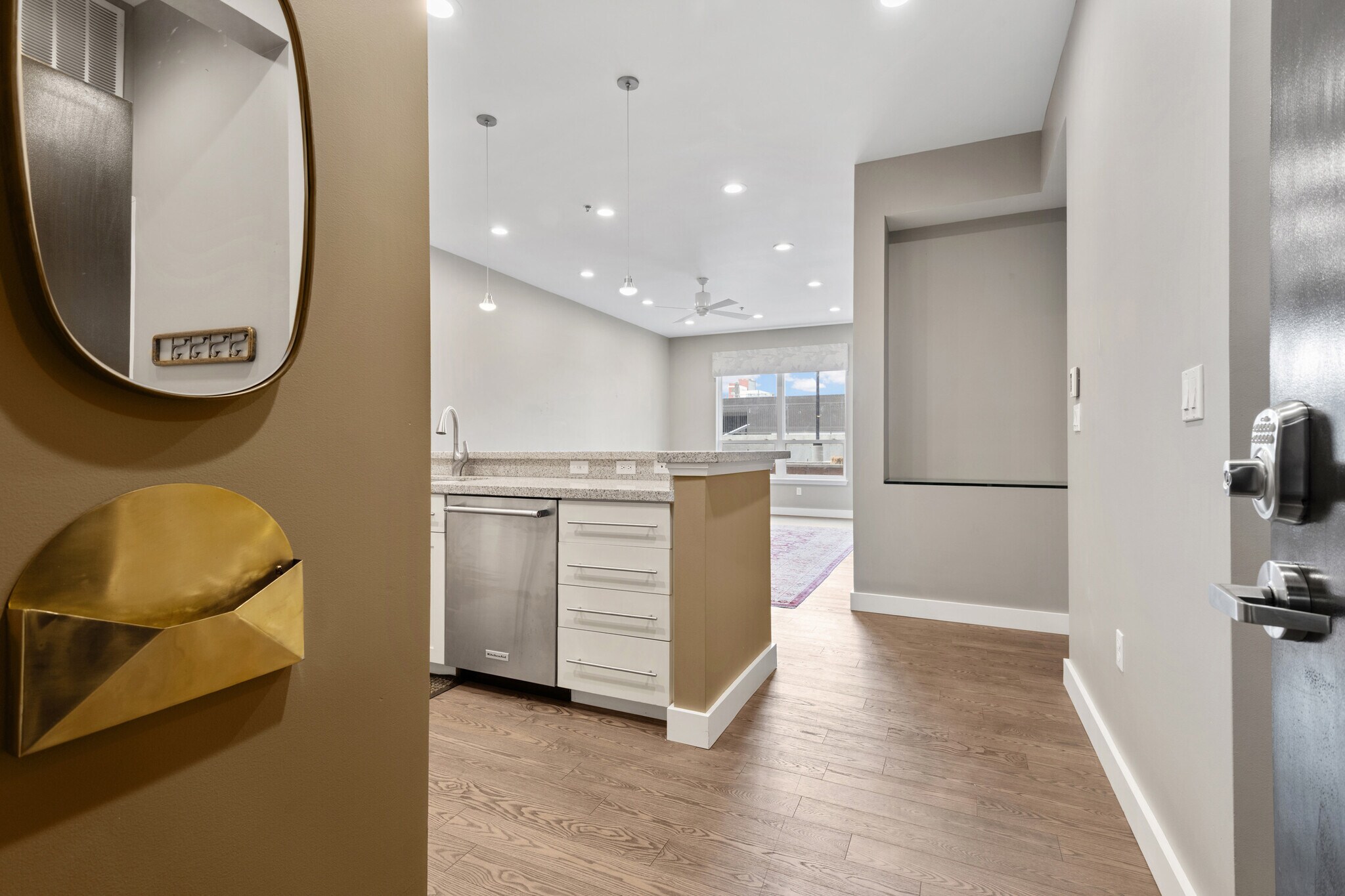 Building Photo - 350 S 200 E