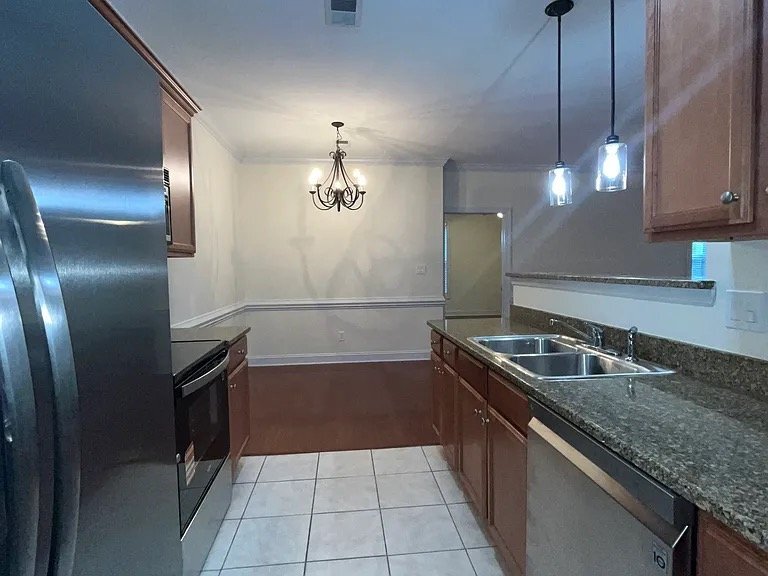 Building Photo - 212 Fountainhead Ln