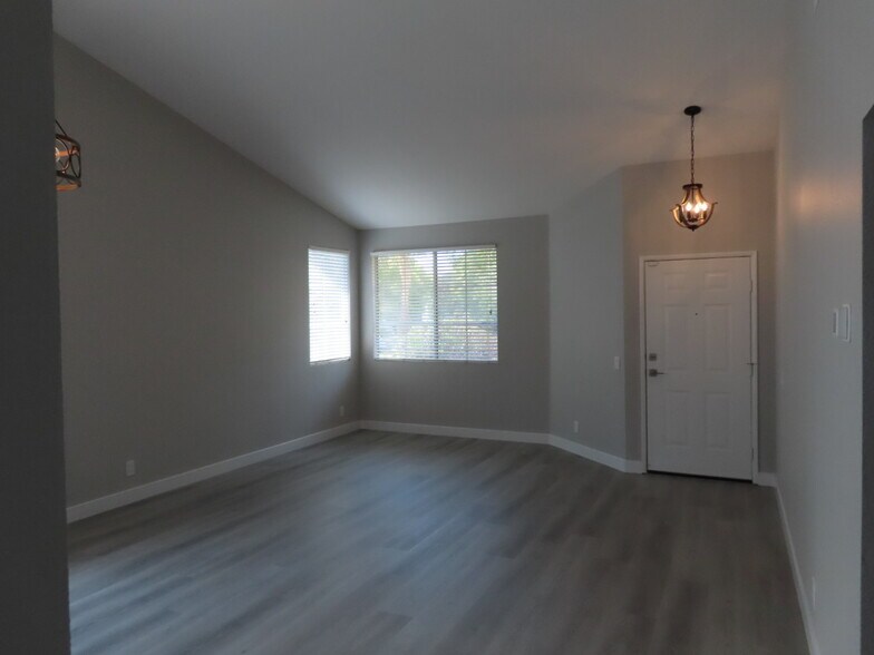 Building Photo - 24064 Verdun Ln