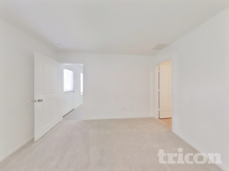 Building Photo - 3065 Dawn Sound Dr