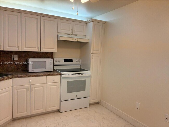 Building Photo - 2780 NE 183rd St